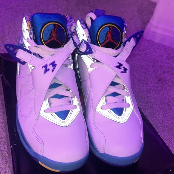 Women Jordan Aqua 8s - Picture 2 of 2